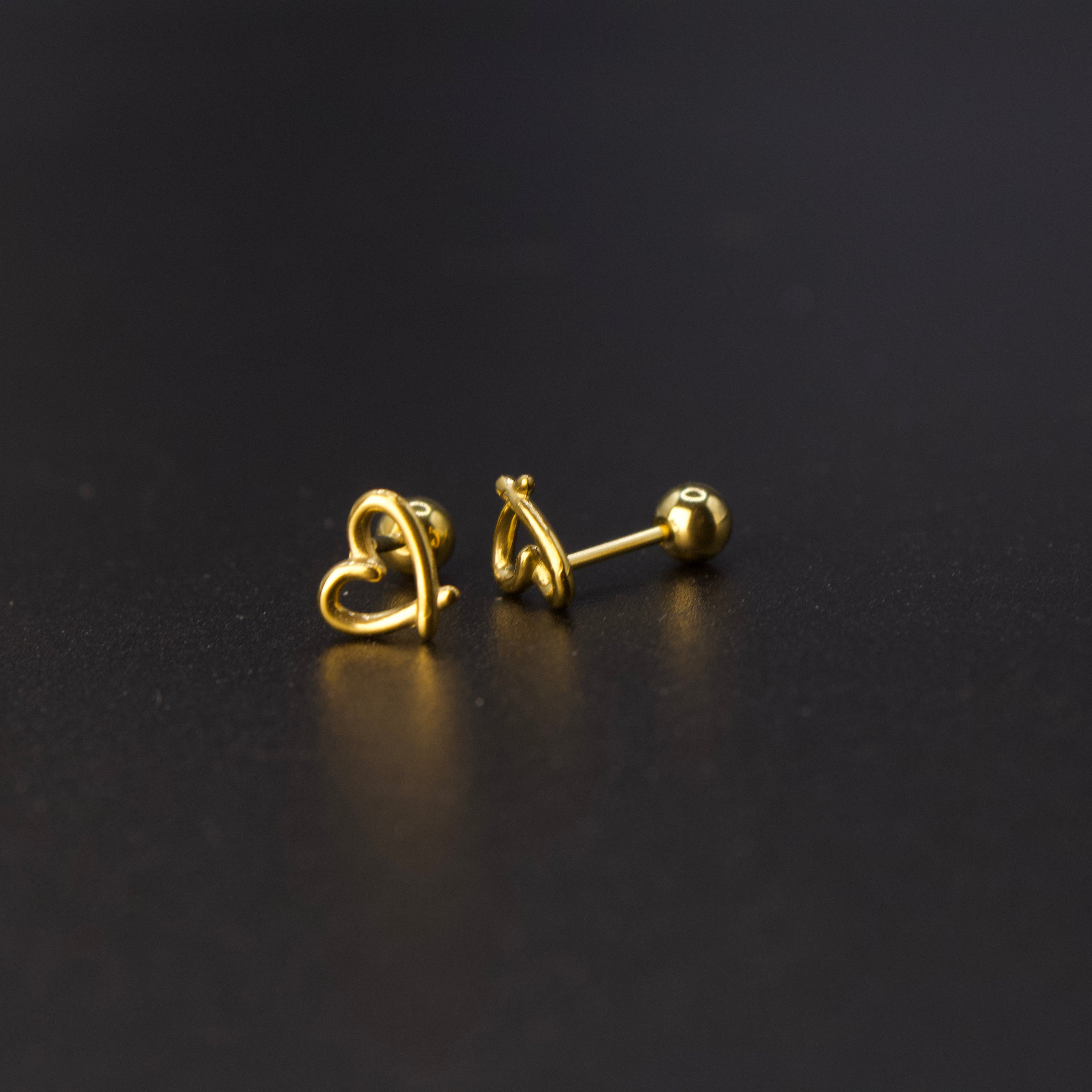 Sweetheart studs