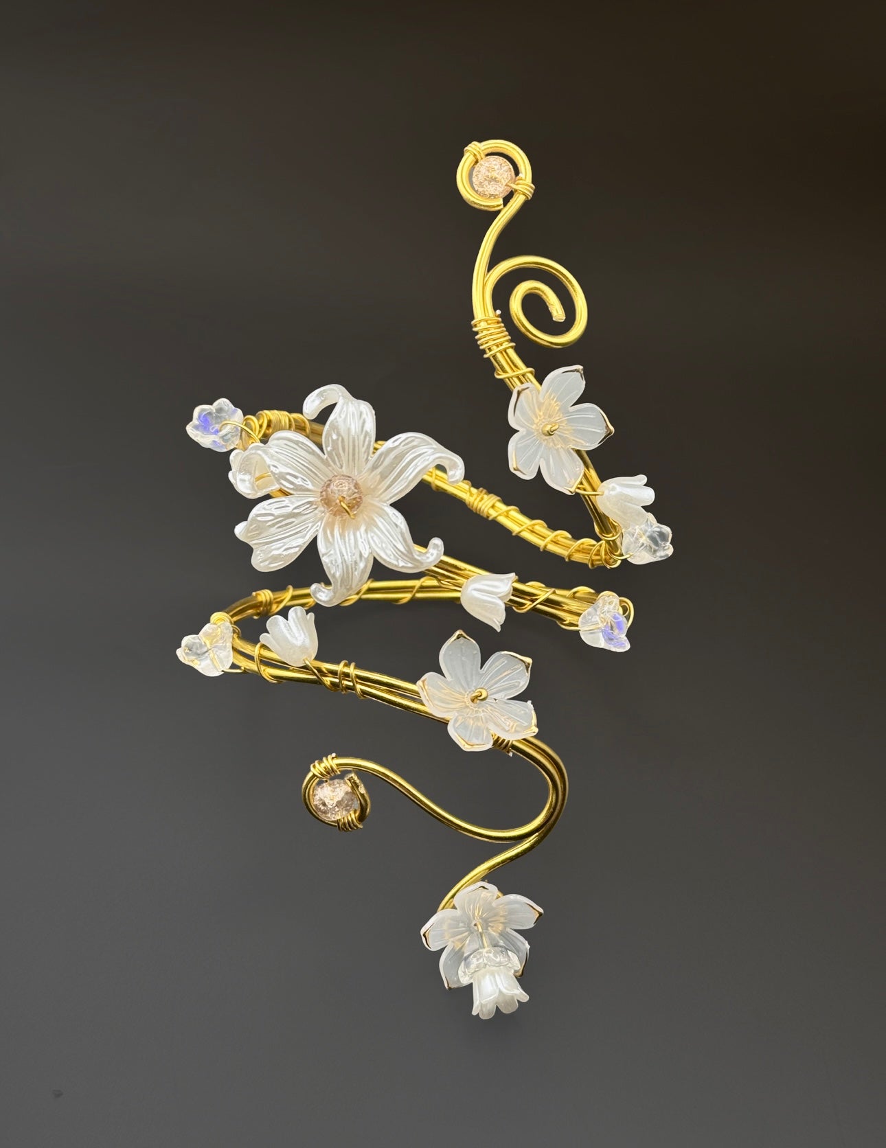 Tidal bloom arm cuff
