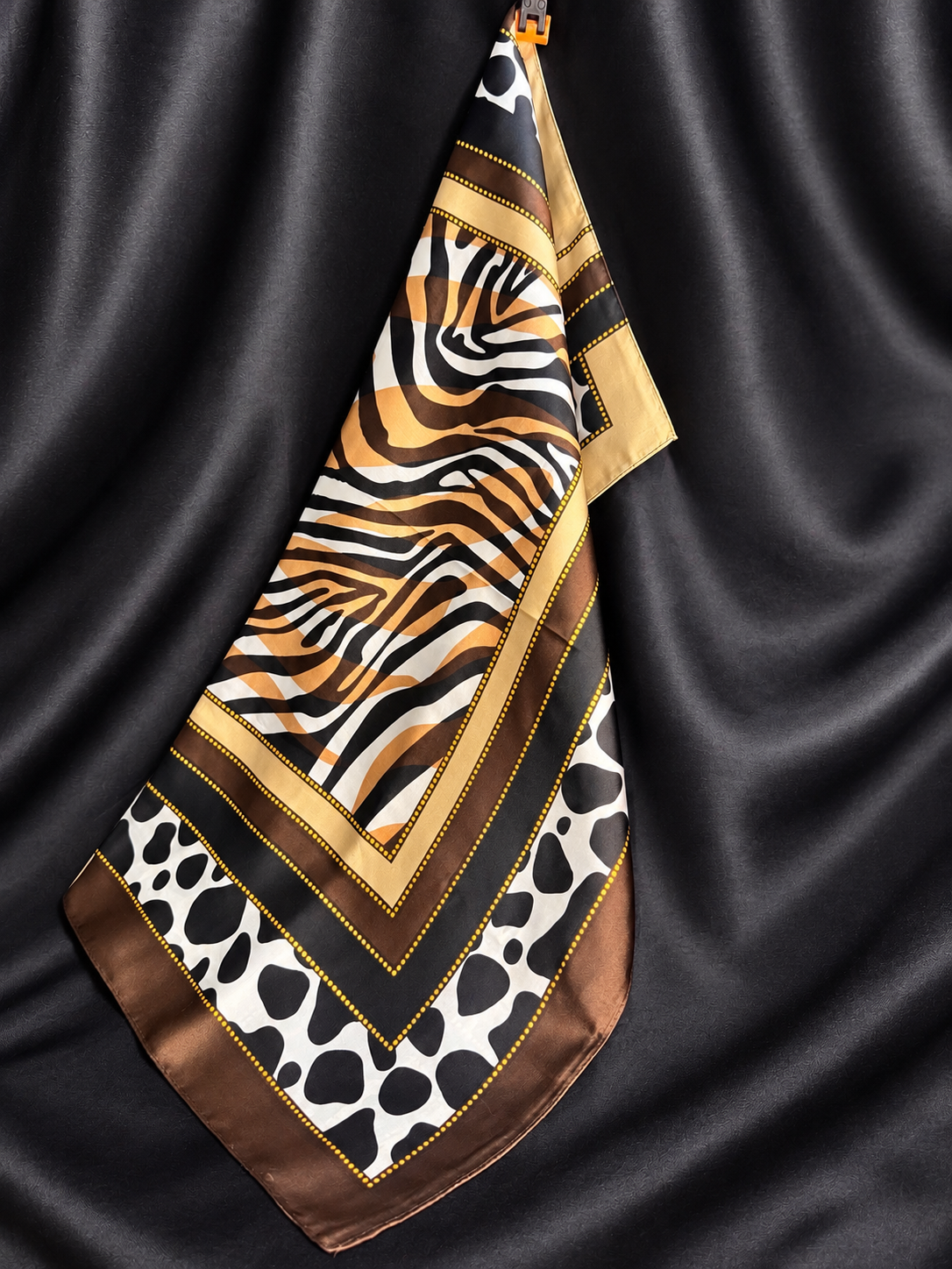Musa salvage Satin Scarf