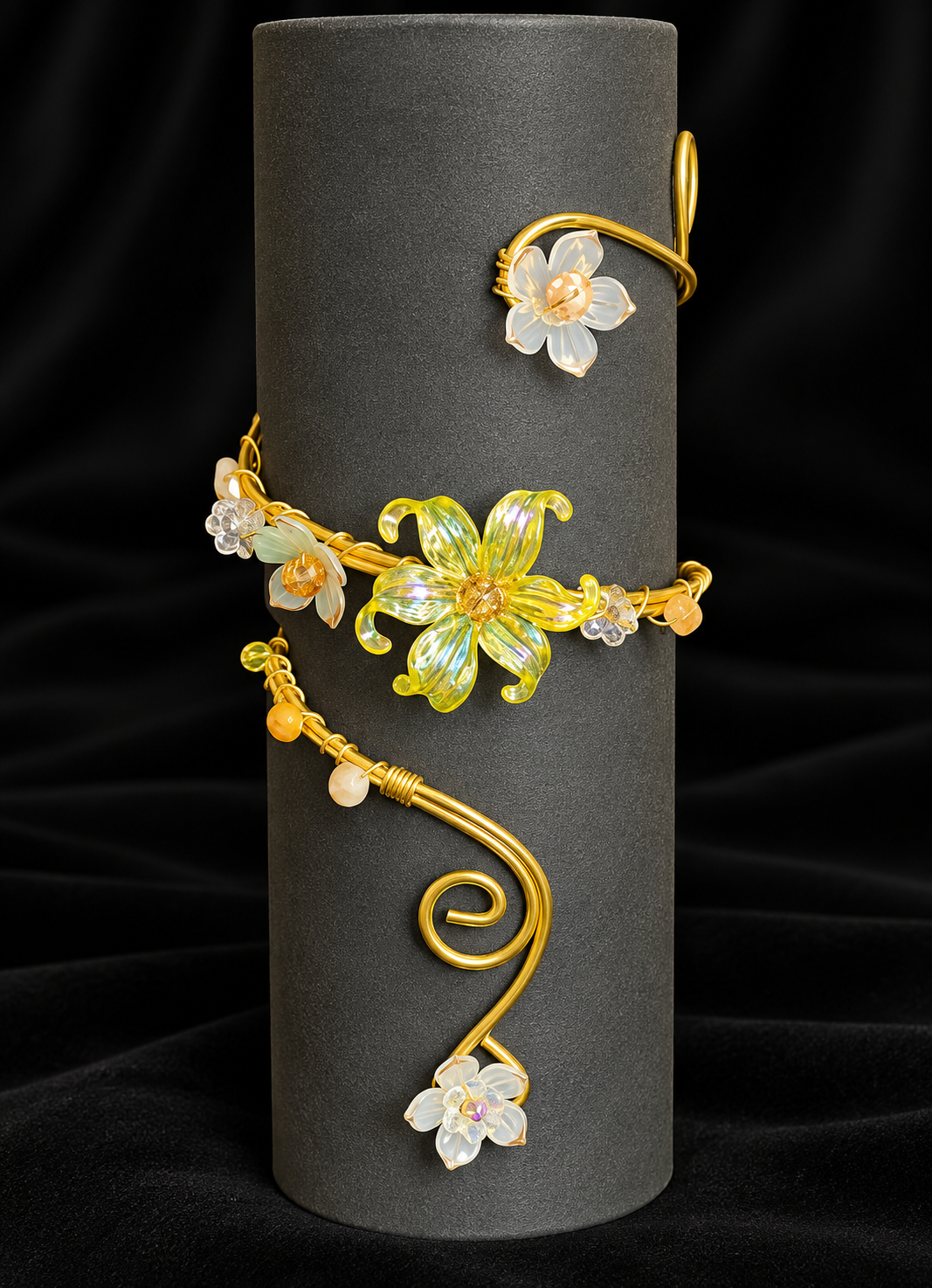 Flor de Sol Arm Cuff